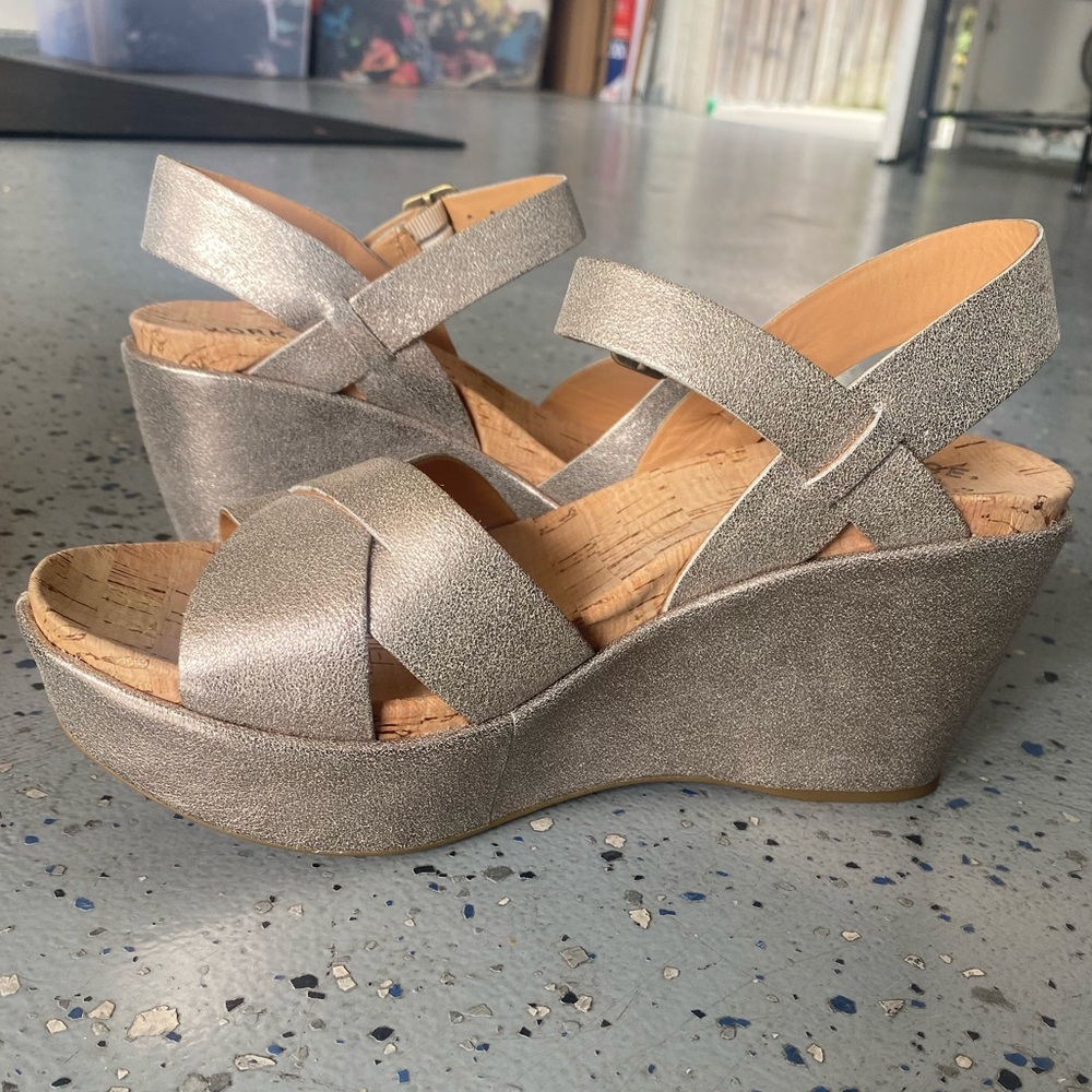 Kork Ease “Ava” Gold size 8/39. Never worn
